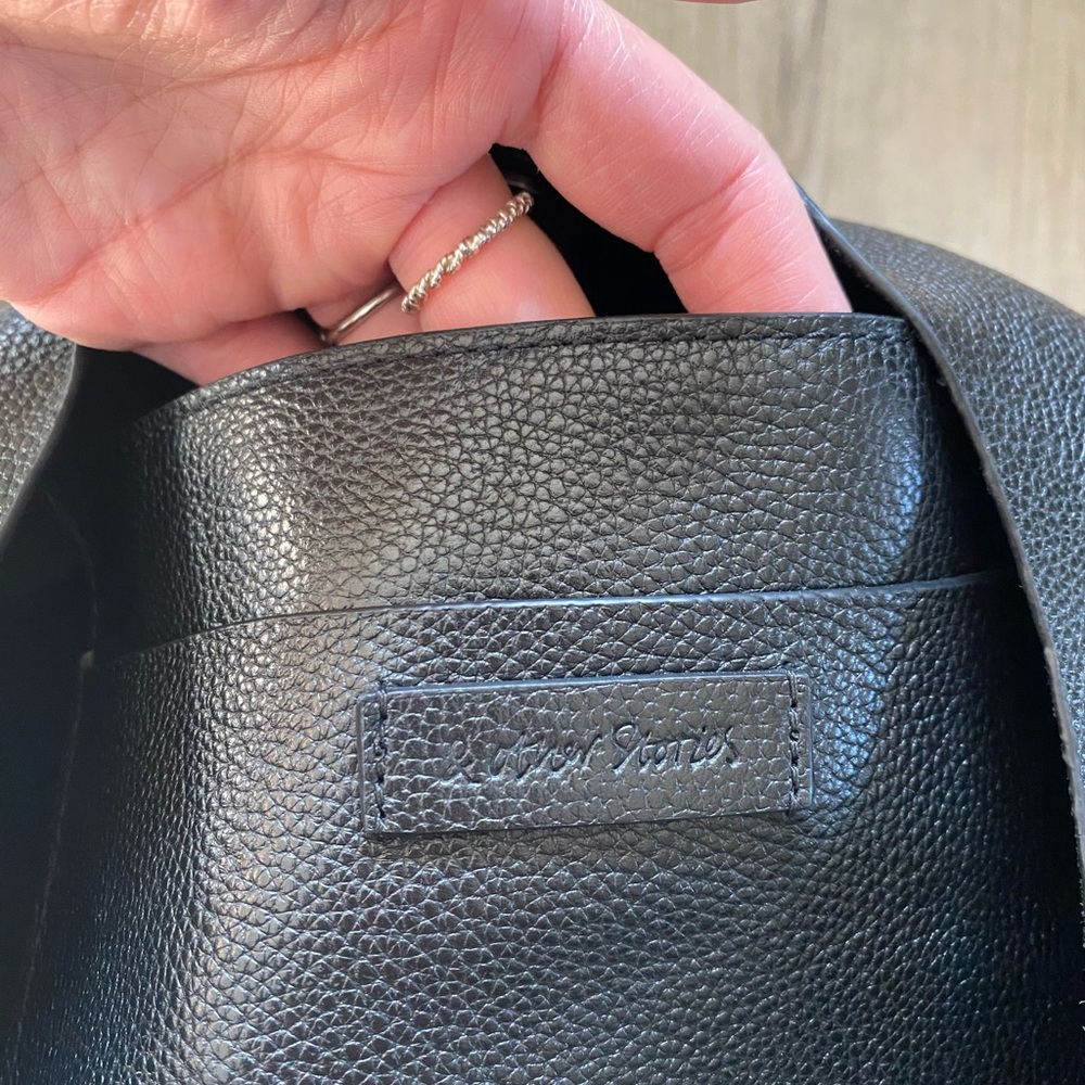 & other Stories Large Leather Hobo Bag - Picture 4 of 9